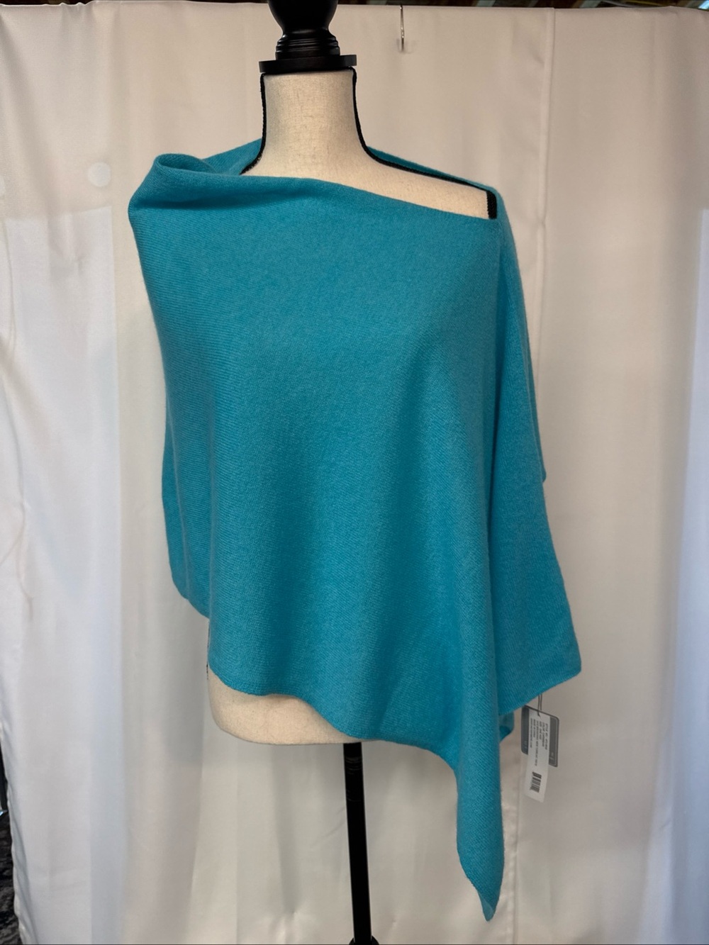 NWT‎ In2 By InCashmere Topper Poncho Baby Blue One Size Cozy Loungewear Luxury